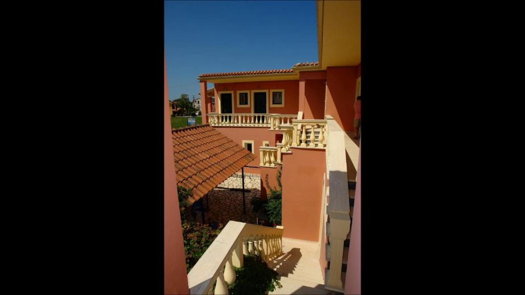 Makris Apartments room 1
